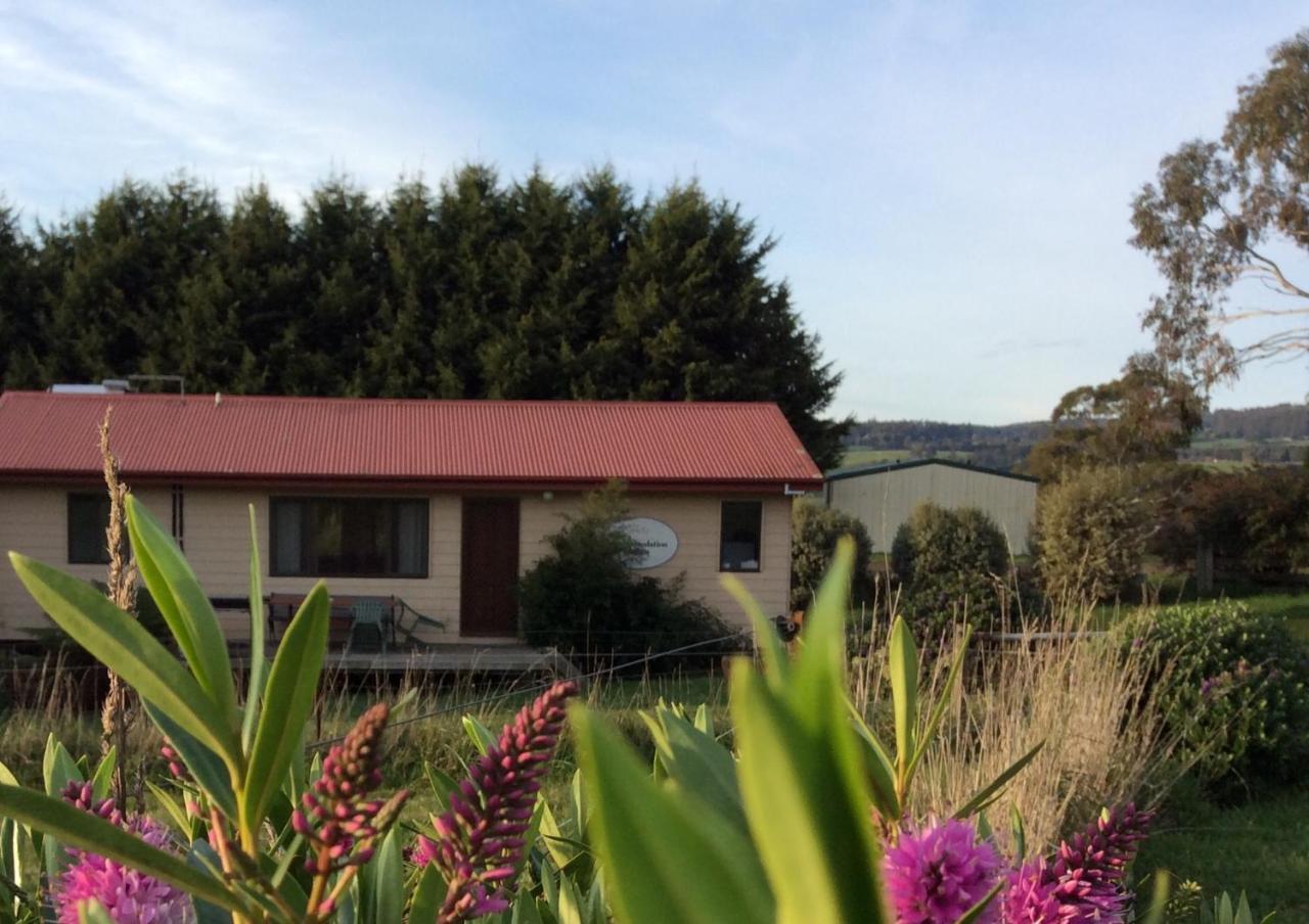 Cherry Top Farmstay - Boutique Eco Village Lilydale Exterior photo